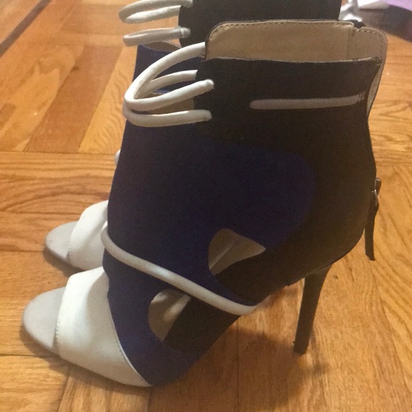 Shoes - Picture 5 of 5